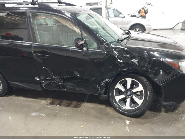 2018 Subaru Forester 2.5i Premium მანქანა იყიდება აუქციონზე, vin: JF2SJAEC1JH558779, აუქციონის ნომერი: 44716847