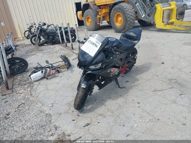 Yamaha Yzfr3 A 2023 MH3RH18Y7PK011285 Image 2