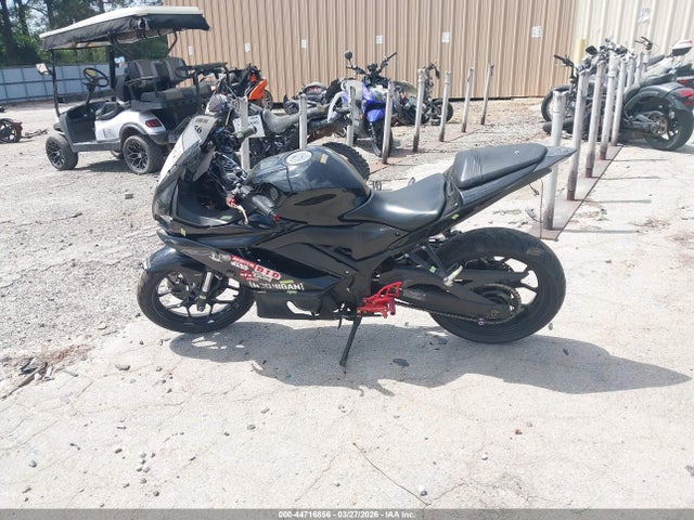 Yamaha Yzfr3 A 2023 MH3RH18Y7PK011285 Image 13