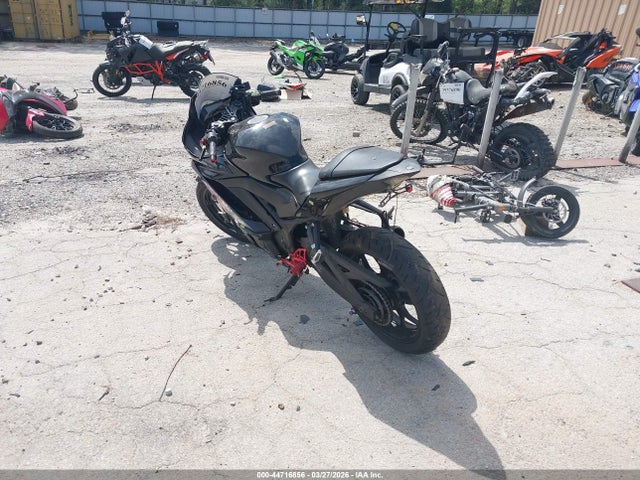 Yamaha Yzfr3 A 2023 MH3RH18Y7PK011285 Image 3