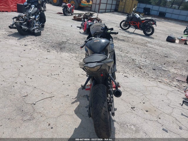 Yamaha Yzfr3 A 2023 MH3RH18Y7PK011285 Image 6