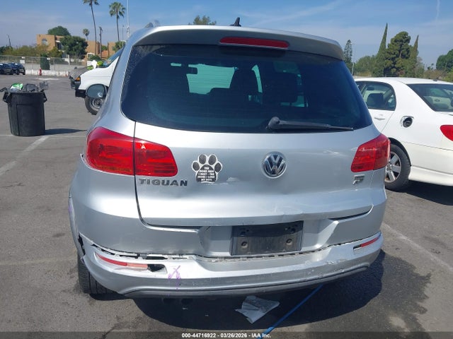 WVGAV7AXXGW021421 Volkswagen Tiguan R-line