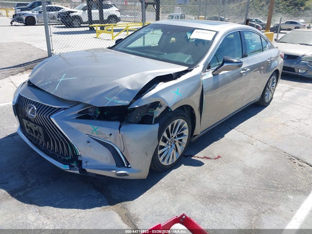 58AEA1C13MU006827 Lexus Es 300h Luxury