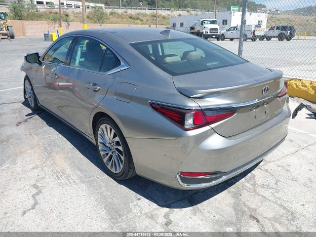 58AEA1C13MU006827 Lexus Es 300h Luxury