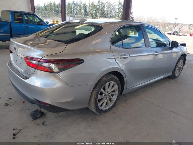 Toyota CAMRY LE 2022 4T1C11AK3NU664014 Image 4