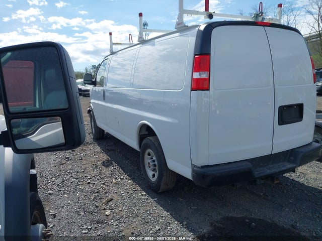 1GTW7AF79N1179544 GMC Savana Cargo Rwd 2500 Regular Wheelbase Work Van