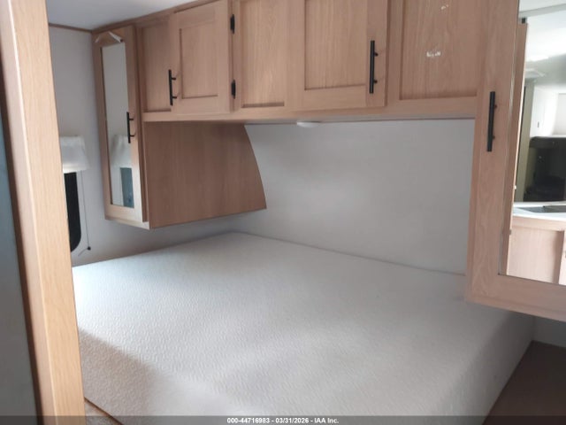 Prime Time Travel Trailer 2022 5ZT2AVNBXNB933007 Image 5
