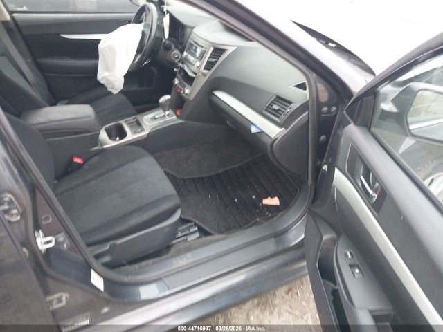 44716997 :رقم المزاد ، 4S3BMBC69D3011852 vin ، 2013 Subaru Legacy 2.5i Premium مزاد بيع