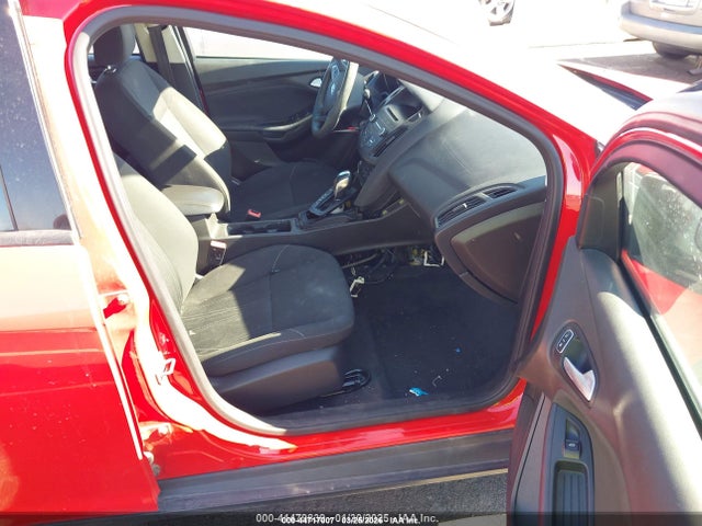 1FADP3K25GL286634 Ford FOCUS SE