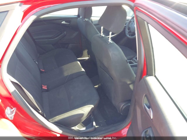 1FADP3K25GL286634 Ford FOCUS SE
