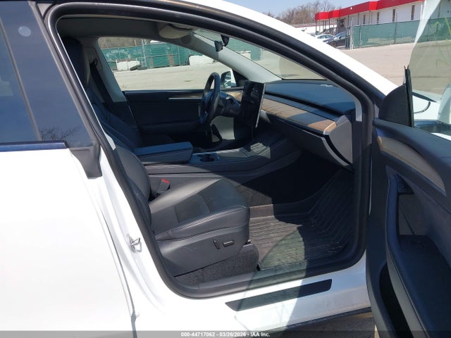 2023 Tesla Model Y Performance Dual Motor All-wheel Drive მანქანა იყიდება აუქციონზე, vin: 7SAYGDEF1PA049237, აუქციონის ნომერი: 44717062