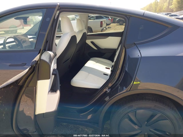 7SAYGDED6TA588123 Tesla Model Y Premium Rear-wheel Drive/standard Rear-wheel Drive