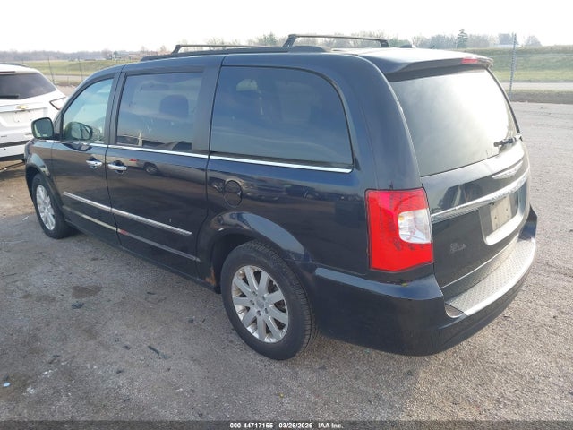 44717155 :رقم المزاد ، 2A4RR8DG4BR619299 vin ، 2011 Chrysler Town & Country Touring-l مزاد بيع