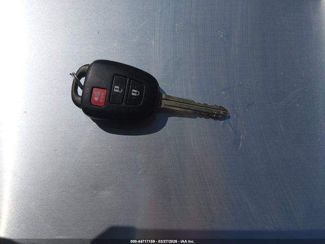 2T3RFREV1EW139829 Toyota Rav4 Xle