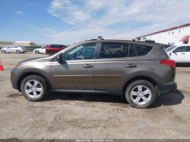 2T3RFREV1EW139829 Toyota Rav4 Xle