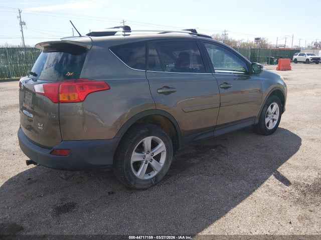 2T3RFREV1EW139829 Toyota Rav4 Xle