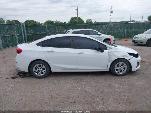 1G1BJ5SM5K7105297 Chevrolet Cruze Diesel