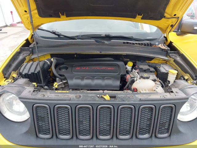 2015 Jeep Renegade Trailhawk მანქანა იყიდება აუქციონზე, vin: ZACCJBCTXFPC25945, აუქციონის ნომერი: 44717207