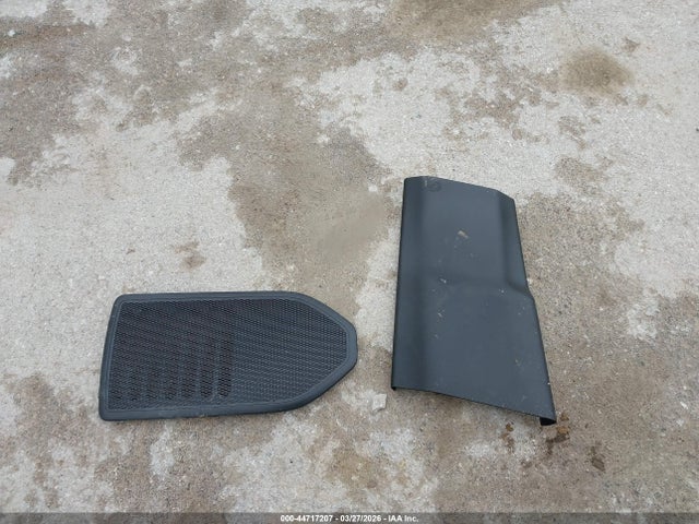 2015 Jeep Renegade Trailhawk მანქანა იყიდება აუქციონზე, vin: ZACCJBCTXFPC25945, აუქციონის ნომერი: 44717207