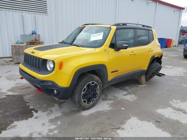2015 Jeep Renegade Trailhawk მანქანა იყიდება აუქციონზე, vin: ZACCJBCTXFPC25945, აუქციონის ნომერი: 44717207