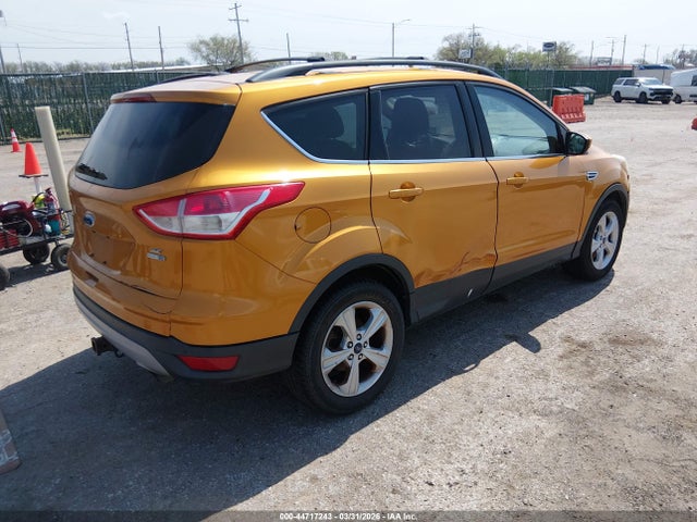 1FMCU9G93GUA40341 Ford ESCAPE SE