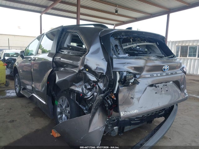 44717244 :رقم المزاد ، 5TDJRKEC0RS206602 vin ، 2024 Toyota Sienna Xle مزاد بيع