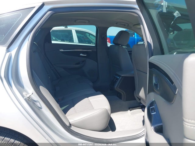 Chevrolet IMPALA 1LT 2017 2G1105SA2H9113949 Image 8