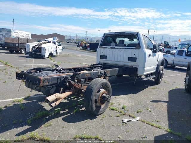 1FDUF5GT8HEC03063 Ford F-550 Chassis Xlt