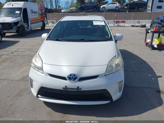 Toyota Prius Two 2015 JTDKN3DUXF0446092 Image 12