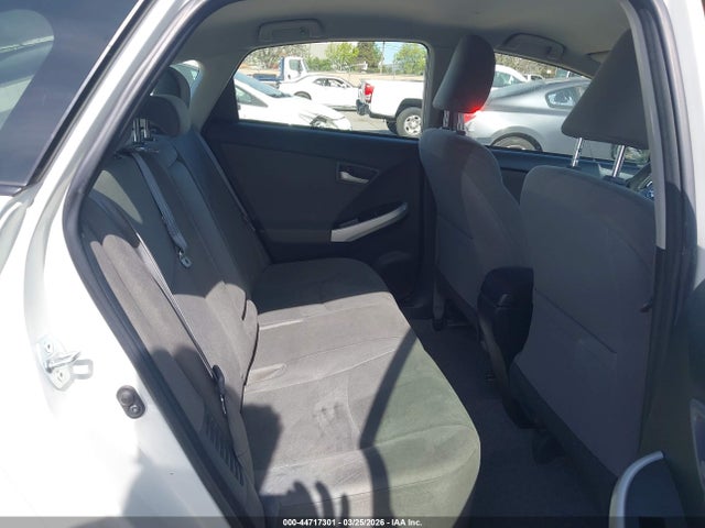 Toyota Prius Two 2015 JTDKN3DUXF0446092 Image 8