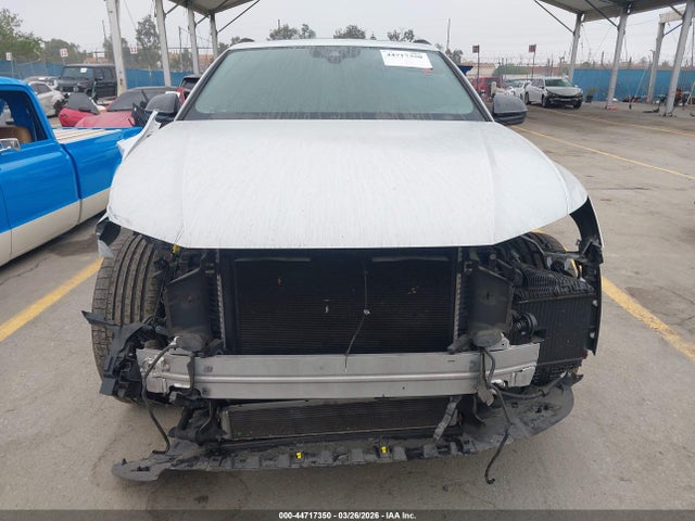 Продажа на аукционе авто 2021 Audi Rs Q8 Tfsi Quattro Tiptronic, vin: WU1ARBF16MD038727, номер лота: 44717350