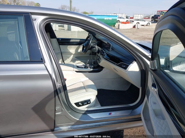 44717358 :رقم المزاد ، WBA7U2C08LGJ59528 vin ، 2020 Bmw 750i Xdrive مزاد بيع