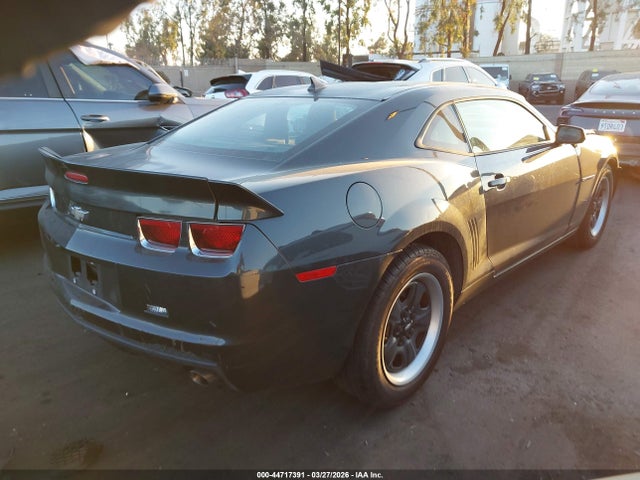 44717391 :رقم المزاد ، 2G1FA1E3XD9244758 vin ، 2013 Chevrolet Camaro 2ls مزاد بيع