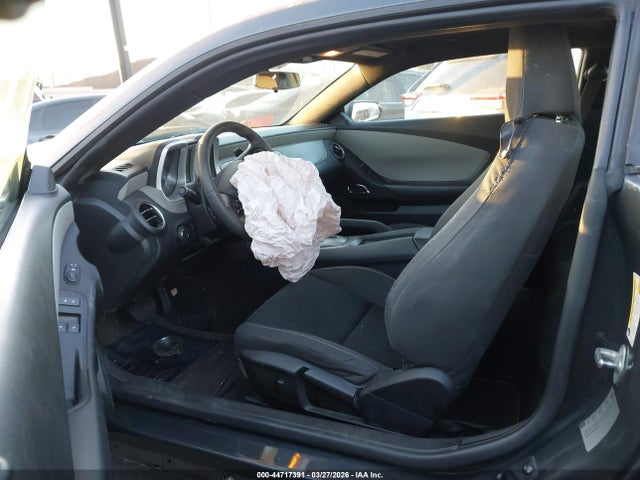 44717391 :رقم المزاد ، 2G1FA1E3XD9244758 vin ، 2013 Chevrolet Camaro 2ls مزاد بيع