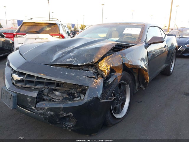 44717391 :رقم المزاد ، 2G1FA1E3XD9244758 vin ، 2013 Chevrolet Camaro 2ls مزاد بيع