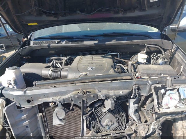 44717398 :رقم المزاد ، 5TDYY5G16FS058286 vin ، 2015 Toyota Sequoia Platinum 5.7l V8 مزاد بيع