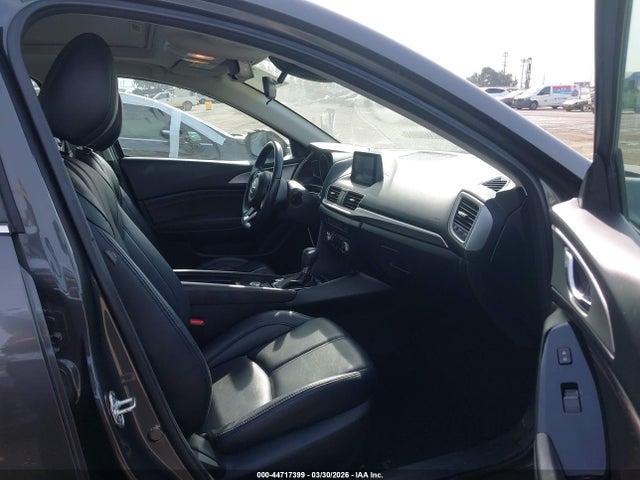 3MZBN1V3XJM223225 Mazda Mazda3 Touring