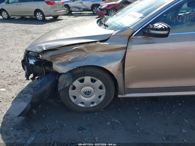 44717414 :رقم المزاد ، 1VWBV7A3XFC061002 vin ، 2015 Volkswagen Passat 2.0l Tdi Se مزاد بيع