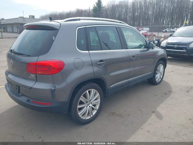 2016 VOLKSWAGEN TIGUAN WVGBV7AX2GW520119 Photo 3