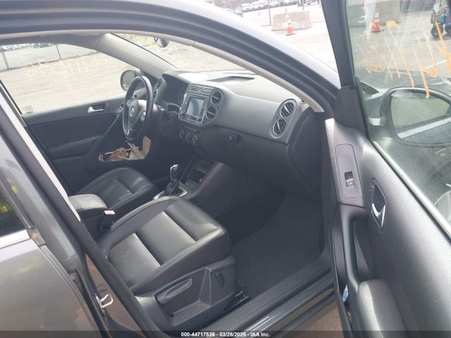 2016 VOLKSWAGEN TIGUAN WVGBV7AX2GW520119 Photo 4