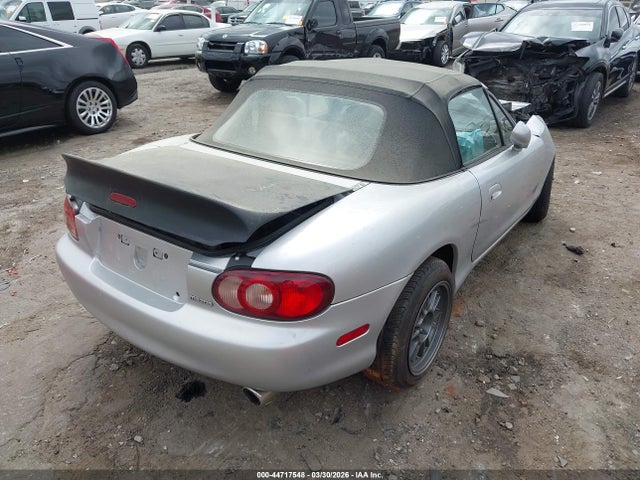 Продаж на аукціоні авто 2002 Mazda Mx-5 Miata Cloth/ls/se, vin: JM1NB353720222090, номер лоту: 44717548