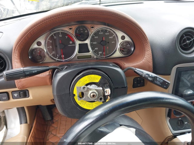 Продаж на аукціоні авто 2002 Mazda Mx-5 Miata Cloth/ls/se, vin: JM1NB353720222090, номер лоту: 44717548