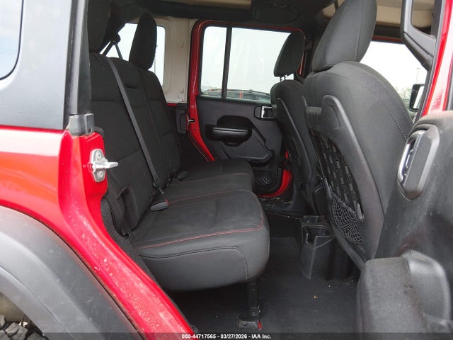 1C4HJXFG2JW137596 Jeep Wrangler Unlimited Rubicon 4x4