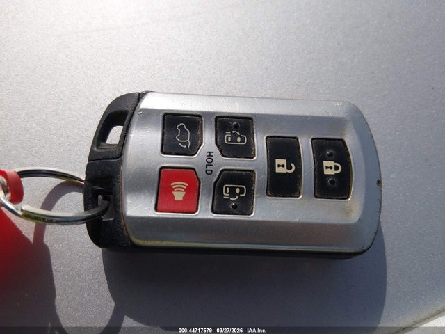 Toyota Sienna Se 8 Passenger 2015 5TDXK3DC4FS571401 Image 11