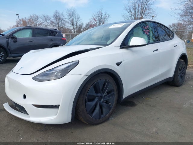 Продажа на аукционе авто 2024 Tesla Model Y Long Range Single Motor Rear-wheel Drive/rwd, vin: 7SAYGDED3RF158528, номер лота: 44717591