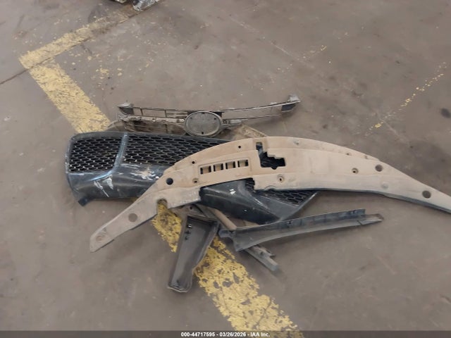 44717595 :رقم المزاد ، 4T1BF1FK8FU497978 vin ، 2015 Toyota Camry Se مزاد بيع