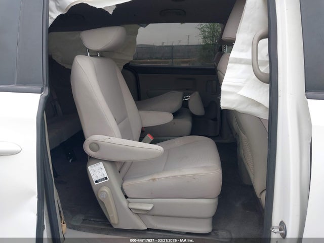 KNDMA5C12G6123886 KIA Sedona L