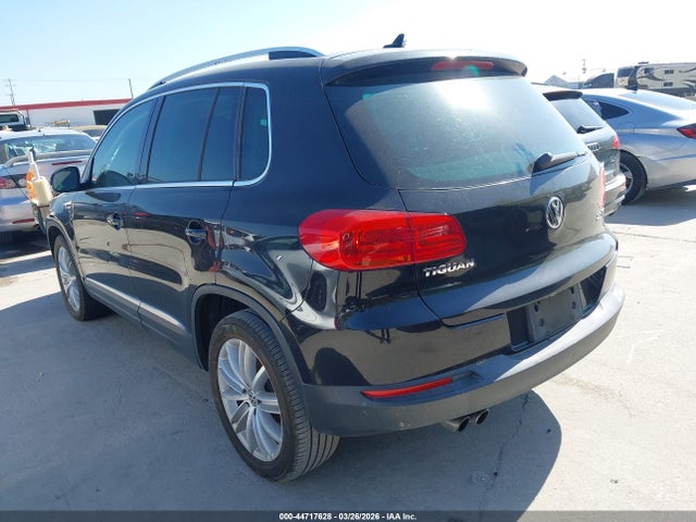 2012 VOLKSWAGEN TIGUAN WVGAV7AX1CW589759 Photo 2