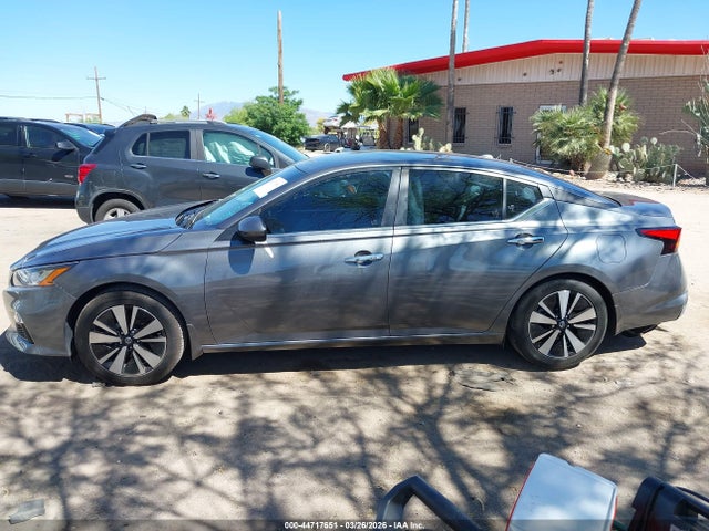 1N4BL4DV7NN346978 Nissan Altima Sv Fwd