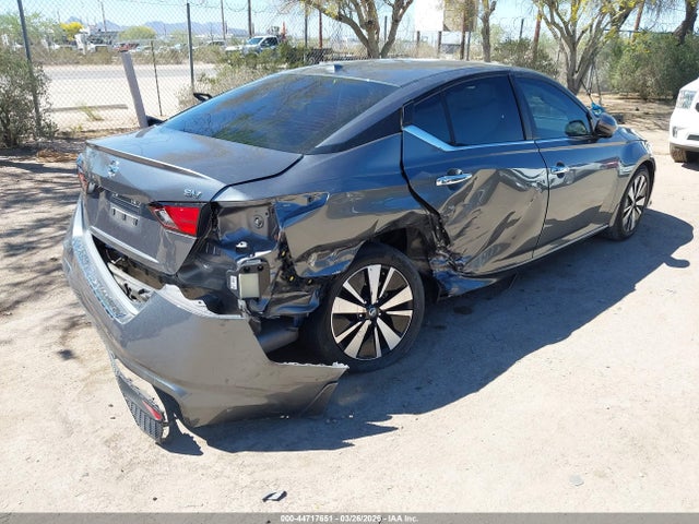 1N4BL4DV7NN346978 Nissan Altima Sv Fwd